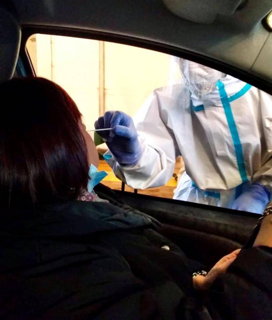 COVID L’AQUILA: PEZZOPANE PARTECIPA A SCREENING, “NECESSARIO ADERIRE PERCHE’ SIA UTILE”