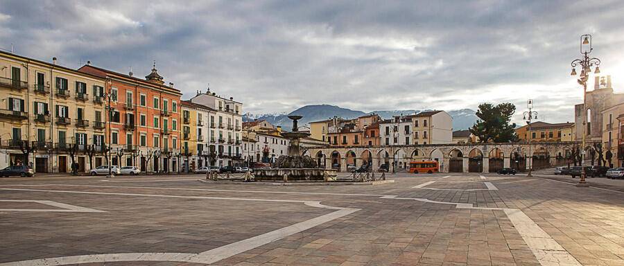 COVID SULMONA: COMMERCIANTI, ‘TRATTATI DA CRIMINALI, SEGNALANO BAR, MA VANNO IN CENTRI COMMERCIALI”