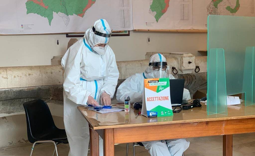 COVID ABRUZZO: 408 CASI,15 MORTI E 429 GUARITI; SCREENING L’AQUILA,6.404 TAMPONI CON 15 POSITIVI