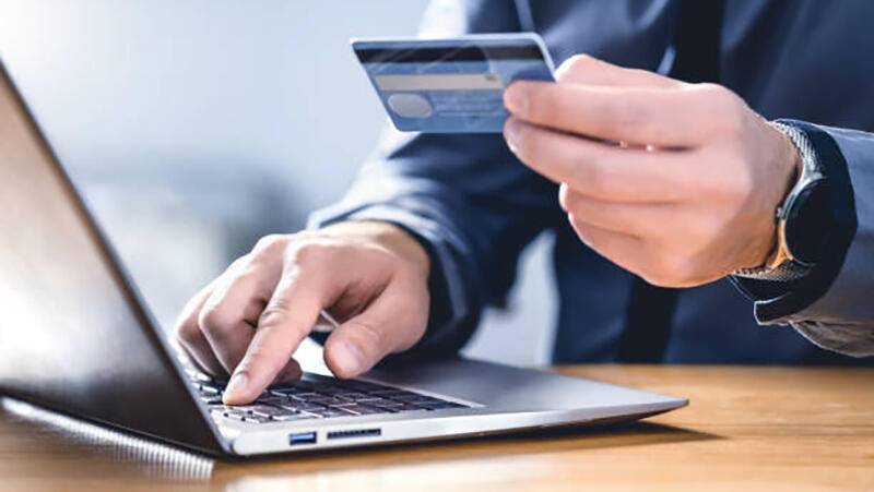 ATRI, TRUFFE A MEZZO INTERNET: DENUNCIATO CALABRESE DI 53 ANNI