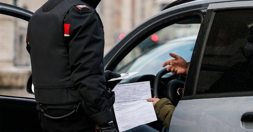 COVID, VIETATI SPOSTAMENTI TRA REGIONI MA NON VIAGGI ALL’ESTERO. D’AMARIO: “E’ ASSURDO”