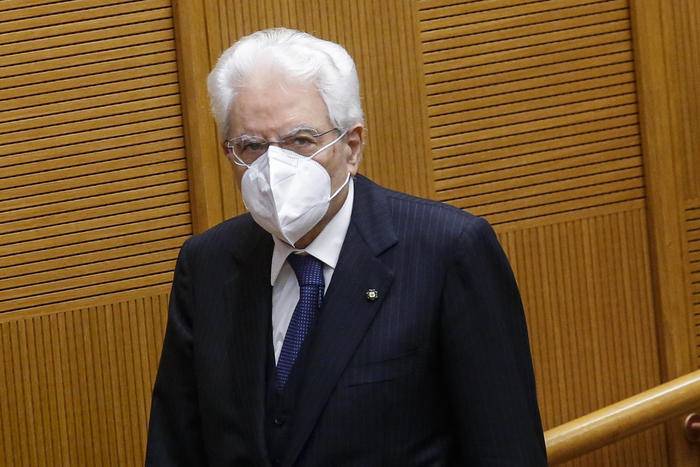 COVID: MATTARELLA, ”E’ VIRUS CHE LIMITA LIBERTA, NON STRUMENTI PER SCONFIGGERLO”‘