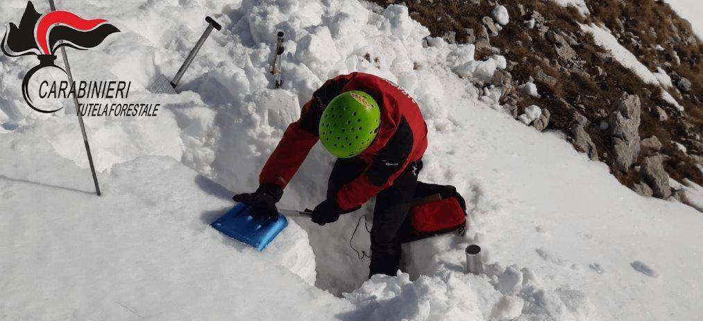 FINALI COPPA ITALIA SCI ALPINISMO, RISCHIO VALANGHE: CARABINIERI FORESTALI MONITORANO MANTO NEVOSO