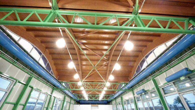 COVID, INSIEME AL PALA BECCI PER FARE IL VACCINO: AMICHE SI RITROVANO A 102 ANNI