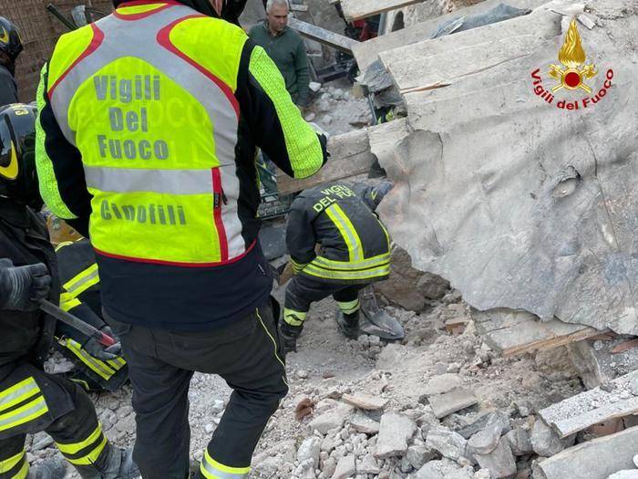 CROLLO SAN PIO, PARLA COGNATO VITTIMA: “ATTENDIAMO FUNERALI PER ULTIMO ADDIO”