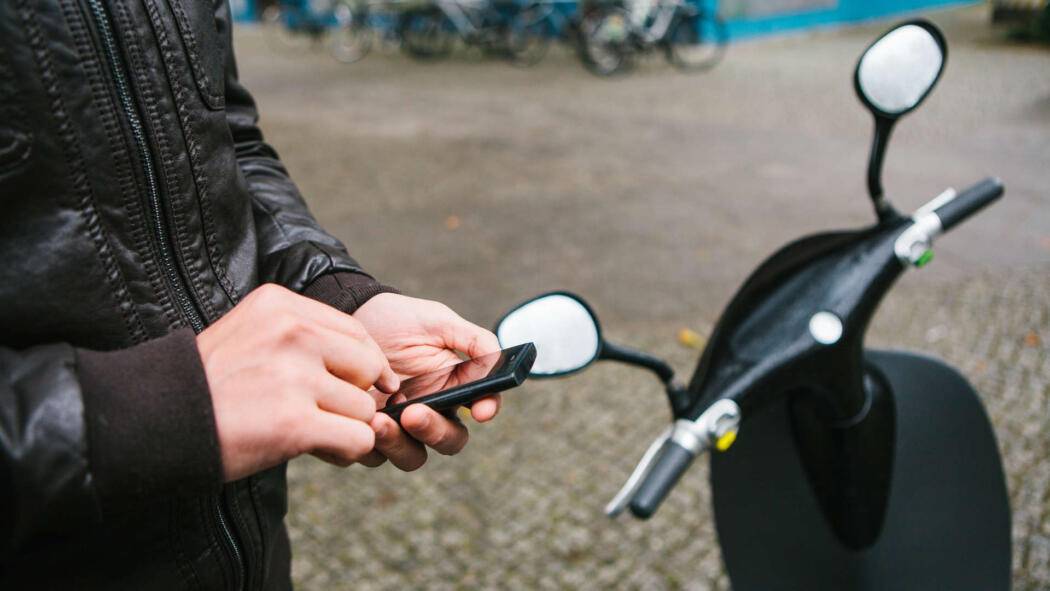 PESCARA: ARRIVA LO SCOOTER SHARING, SU STRADA 50 MOTO A ZERO EMISSIONI DI CO2
