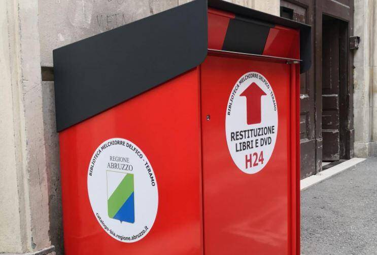 BIBLIOTECHE:  A L’AQUILA E TERAMO SERVIZIO RESTITUZIONE H24