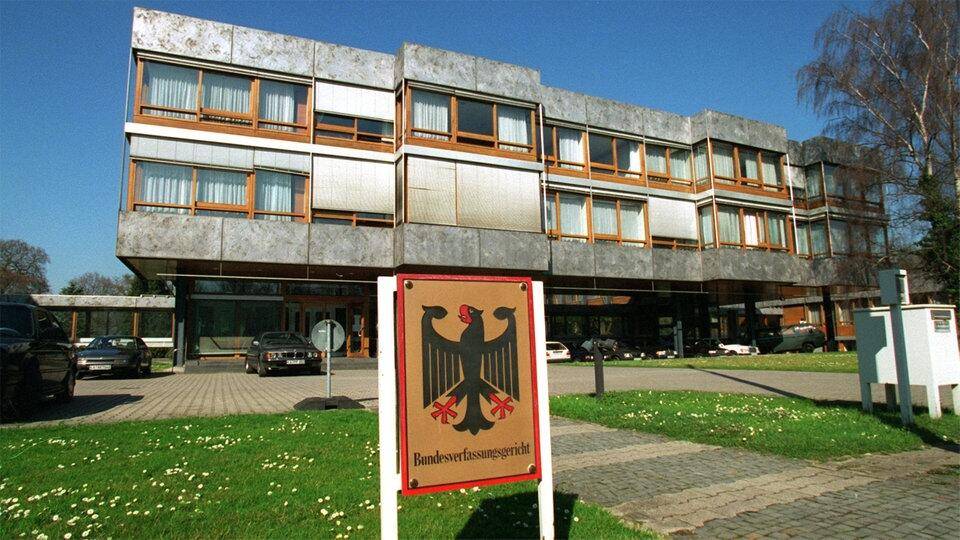 RECOVERY FUND: DOCCIA FREDDA E NIENTE RATIFICA, ARRIVA IL BLOCCO DALLA CORTE COSTITUZIONALE TEDESCA