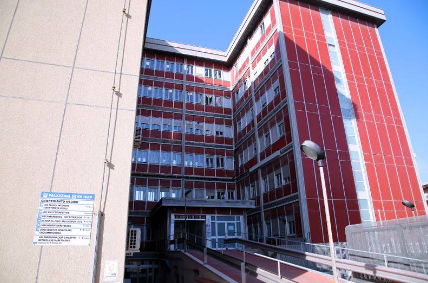COVID, CASI IN CALO MA PRESSIONE OSPEDALI. TASK FORCE ABRUZZO: “RITARDO PICCO RISPETTO A NORD”