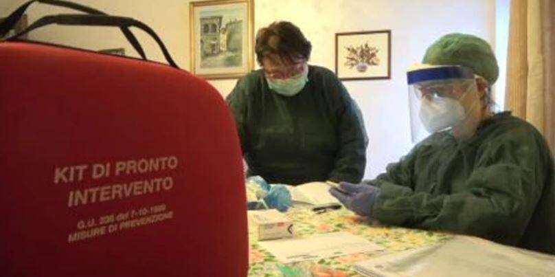COVID, REZZA: “PRONTO DOCUMENTO MINISTERO SU CURE DOMICILIARI”