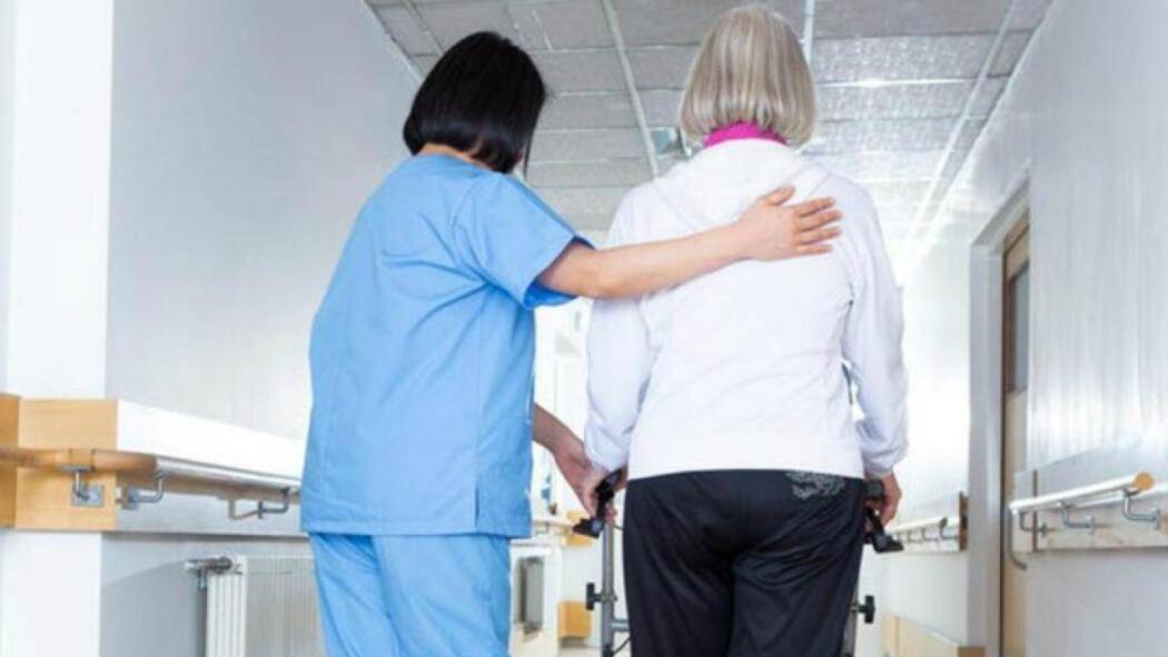 “CONCORSI FERMI, TROPPE COOP PRIVATE”, LA DENUNCIA DI UNA OPERATRICE SOCIO SANITARIA ABRUZZESE