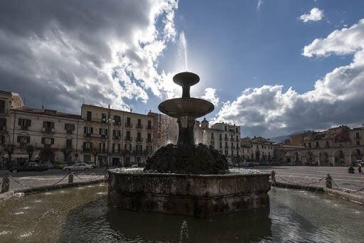 “DECRETO RISTORI? PARLEREI DI ELEMOSINA”,  LA RABBIA DEL GESTORE BAR DI SULMONA