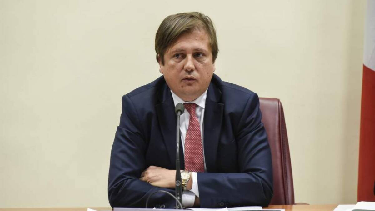 OMICRON, SILERI: “ANDIAMO VERSO ENDEMIA, NIENTE PANICO”