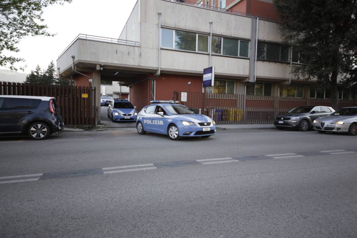 L’AQUILA, PICCHIA IL NONNO CHE LO OSPITA A CASA: IN CARCERE 24ENNE