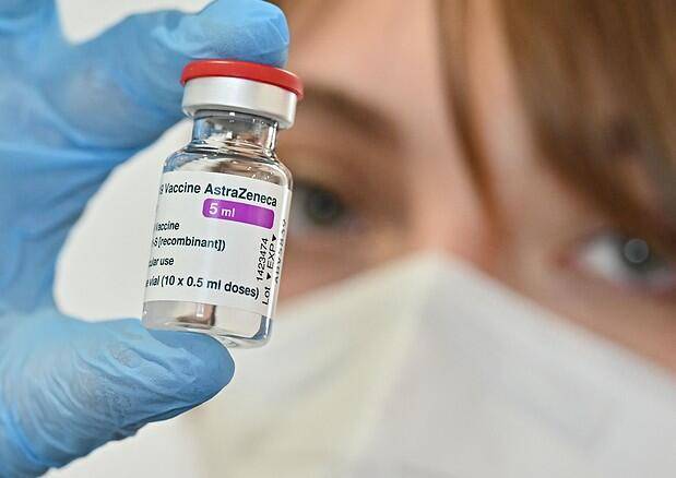 VACCINI: ED DG EMA E CONSULENTE FIGLIUOLO, “ASTRAZENECA SOLO OLTRE IL 40 ANNI DI ETA'”