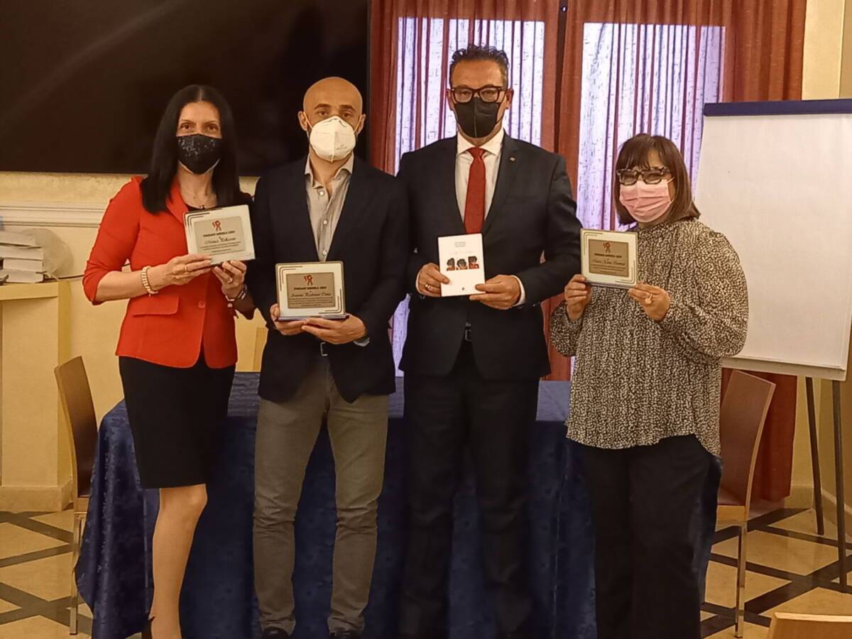 VIOLENZA DI GENERE: PREMIO MEDEA AD AUTRICI LIBRO “STORIE DI DONNE”