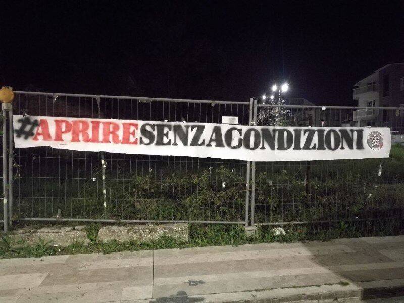 COVID, CASAPOUND: AL VIA LA CAMPAGNA #APRIRESENZACONDIZIONI: “POLITICHE RESTRITTIVE INUTILI”