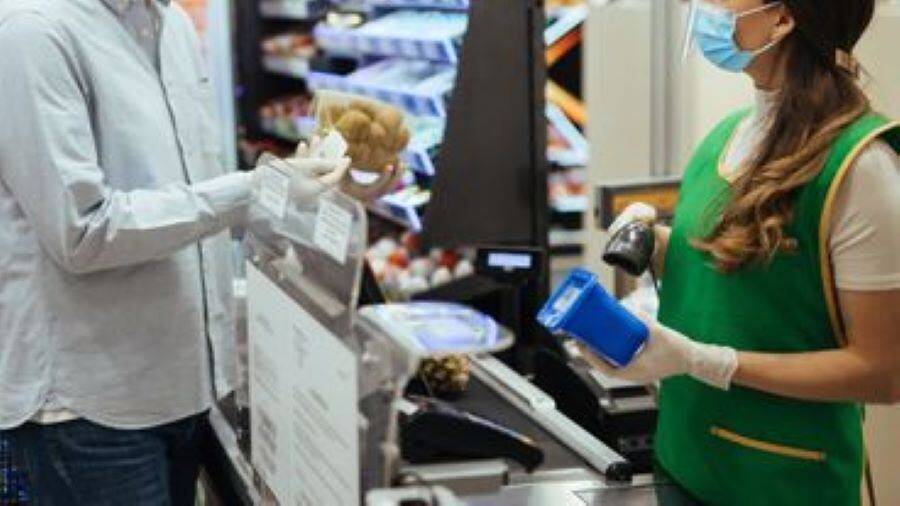 PRIMO MAGGIO, RIFONDAZIONE COMUNISTA: “NESSUN RISPETTO PER DIPENDENTI COMMERCIO”