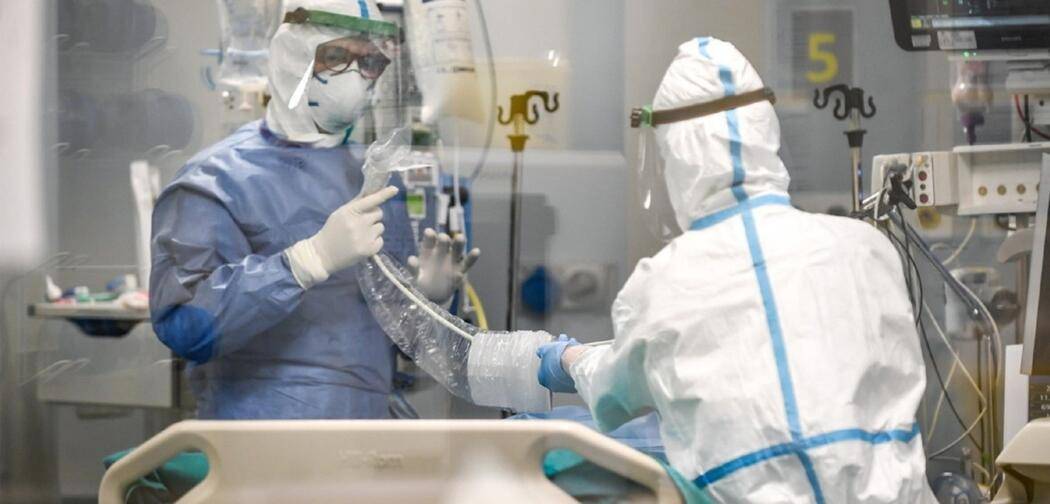 COVID, SILERI: “CON VACCINI ZERO MORTI TRA GIUGNO E LUGLIO”