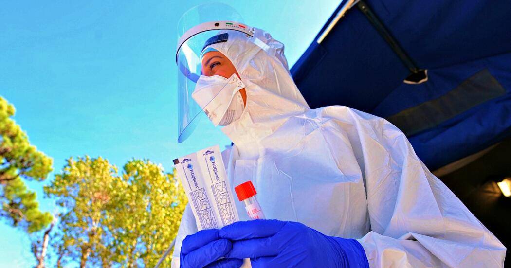 COVID ABRUZZO: 29 NUOVI CASI, 2 MORTI E 43 GUARITI. STOP ASTRAZENECA RALLENTA CAMPAGNA VACCINALE