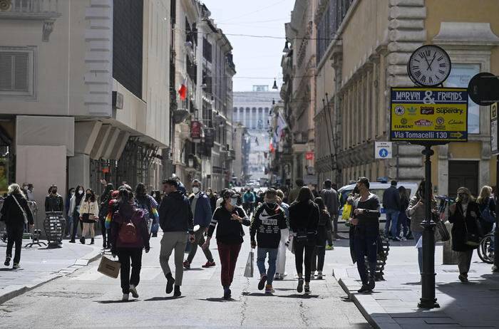 COVID, VERSO LE RIAPERTURE; POLEMICHE DA RISTORATORI, A ROMA IN PIAZZA LAVORATORI SPETTACOLO