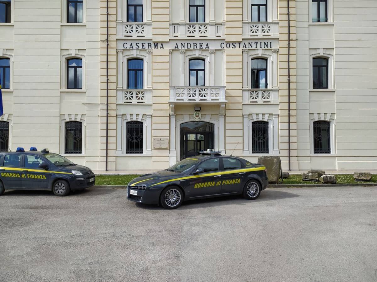 TERAMO: DEBITI CON FISCO, VILLA DA UN MILIONE DI EURO SEQUESTRATA A IMPRENDITORE