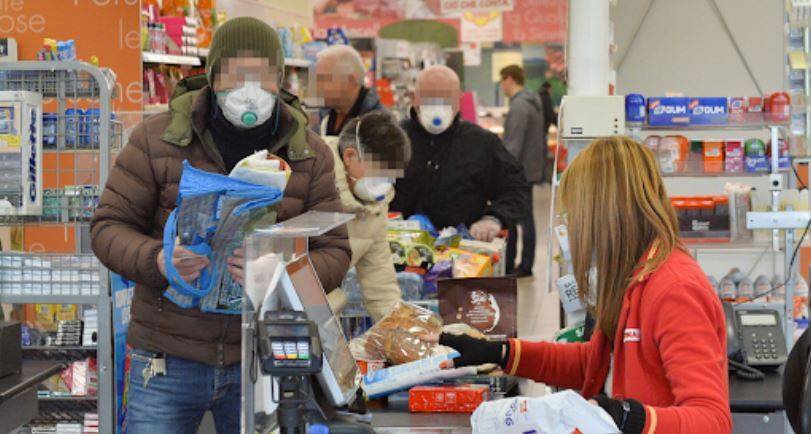 COVID ABRUZZO: “VACCINI A COMMESSI E AUTISTI”, L’APPELLO DI SANTANGELO
