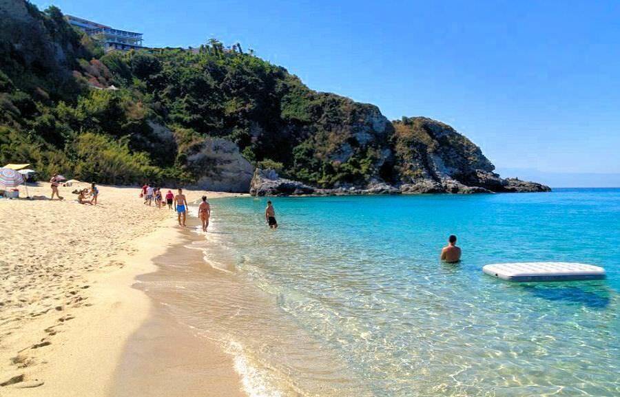 SPIAGGE ABRUZZO: MARE LIBERO INCONTRA SINDACI, “MEGLIO GESTIONE PUBBLICA, BASTA PRIVATIZZARLE”
