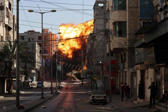GAZA: BOMBARDAMENTI ISRAELIANI UCCIDONO 126 PERSONE, TRA CUI 31 BAMBINI E 20 DONNE
