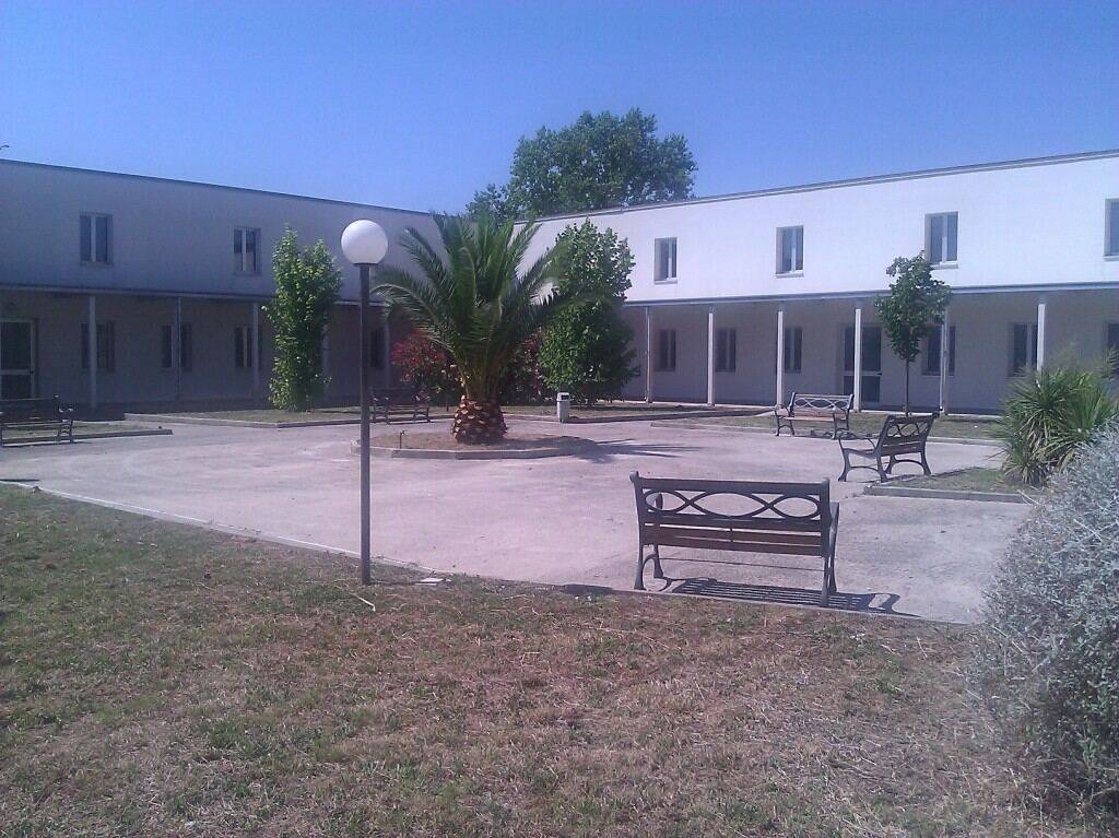 COVID, UNA “STANZA DEGLI ABBRACCI” ALLA RSA “EURIALO PARERE” DI GIULIANOVA