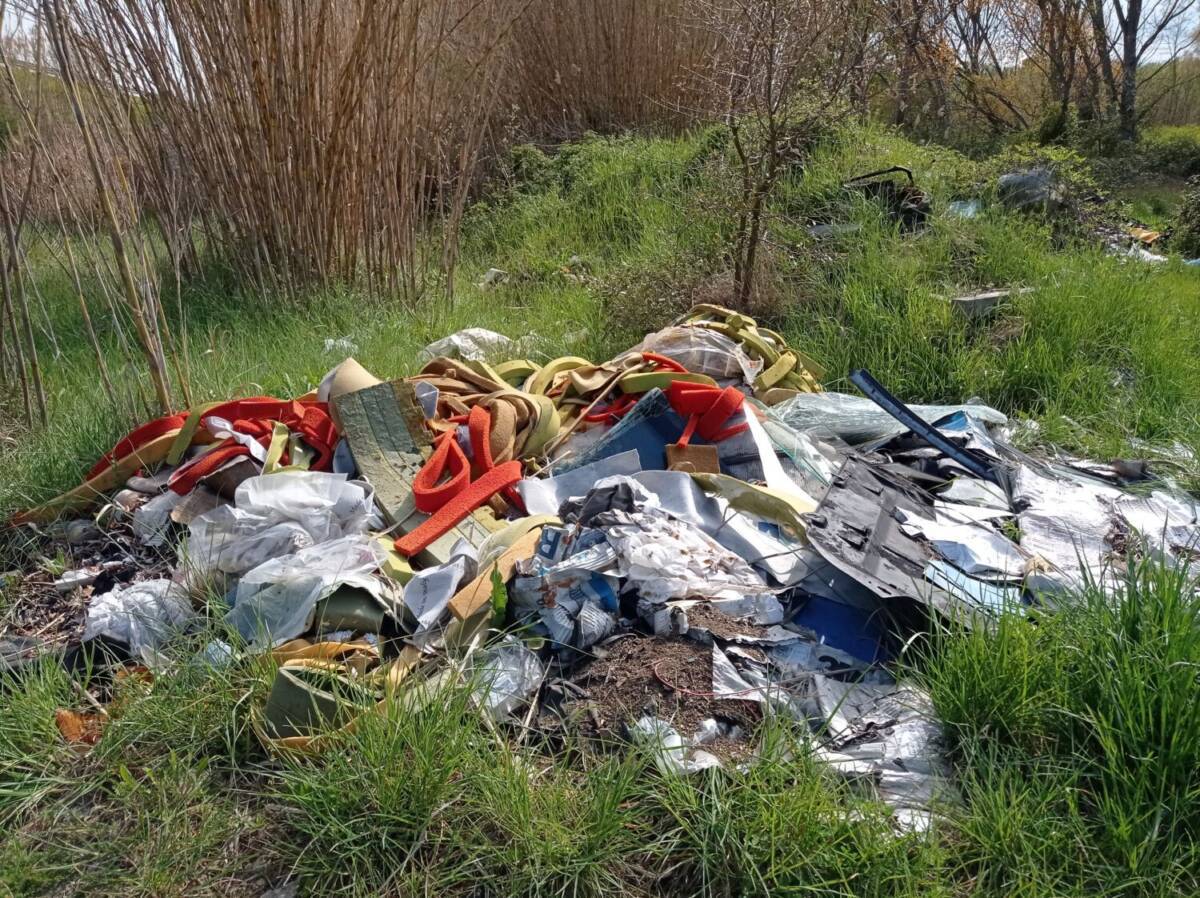 MONTESILVANO: PRC, “RIFIUTI ABBANDONATI  SUL FIUME SALINE”