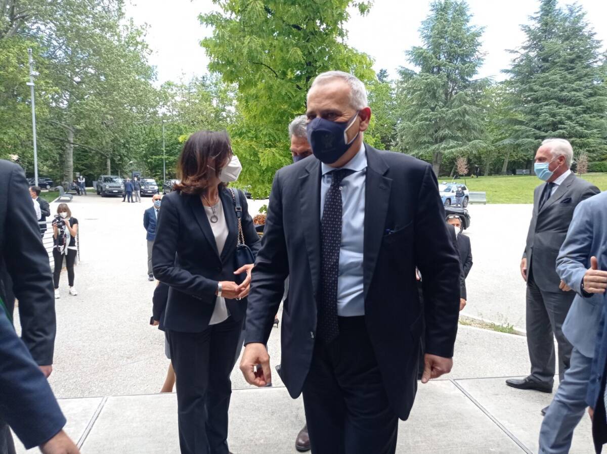 CITTADINANZA ONORARIA A POLIZIA DI STATO: GIANNINI A L’AQUILA, LA DIRETTA
