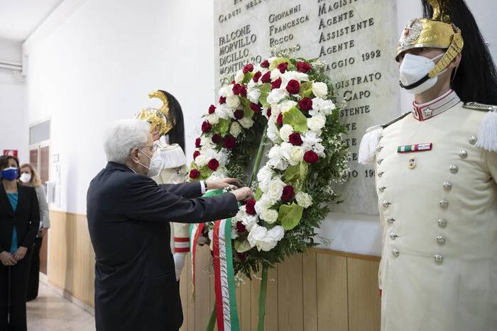 COMMEMORAZIONE STRAGE DI CAPACI: MATTARELLA, “O SI È CONTRO LA MAFIA O SI È COMPLICI”