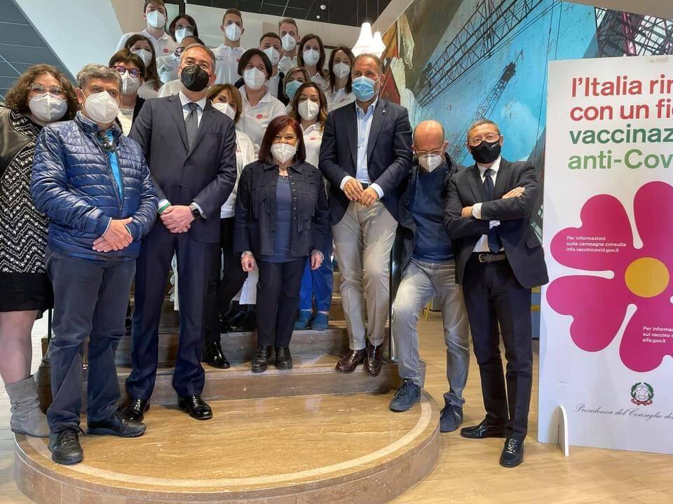 L’AQUILA, NUOVO CENTRO VACCINALE SAN VITTORINO. PEZZOPANE: “APRE FASE NUOVA E IMPORTANTE”