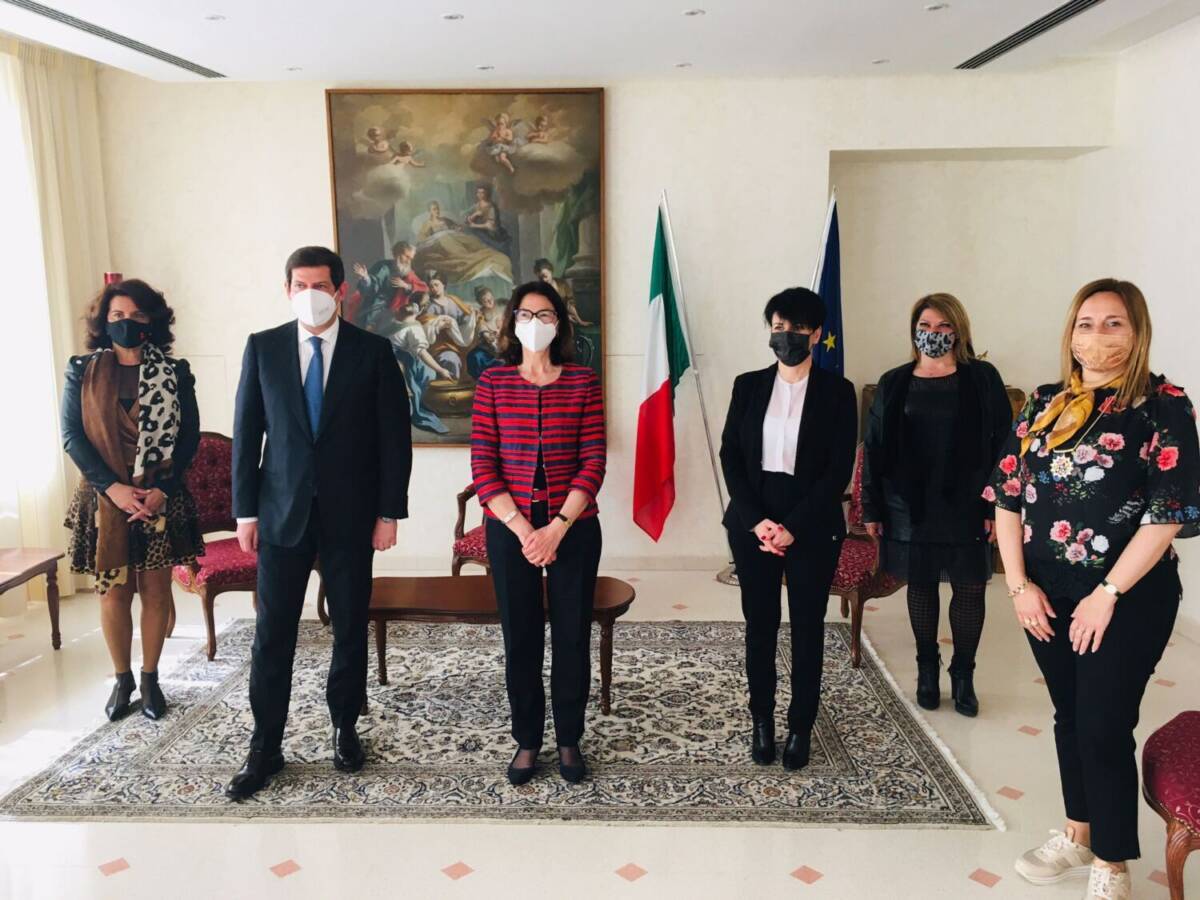L’AQUILA, PREFETTO TORRACO INCONTRA ASSESSORE QUARESIMALE E ASSOCIAZIONE DONNE IN RETE