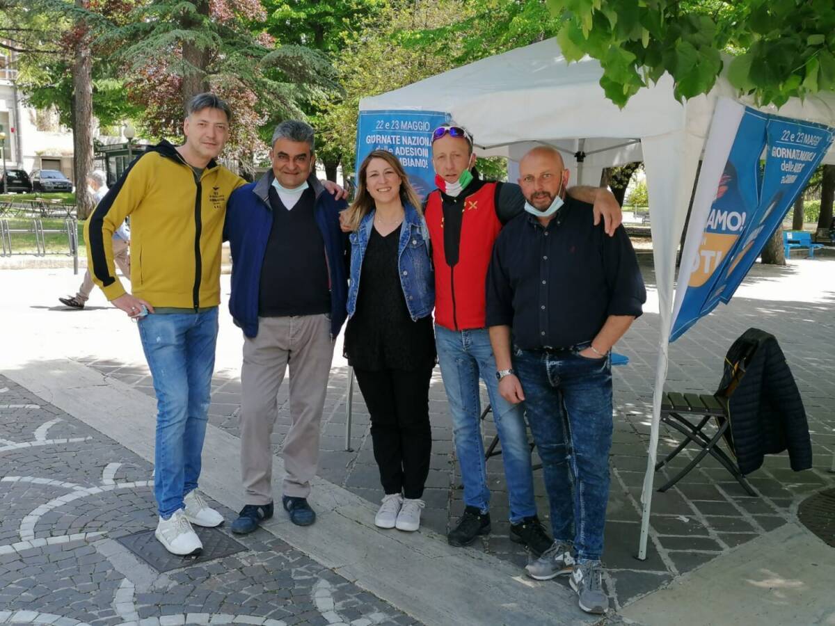 L’AQUILA: ‘CAMBIAMO’, BANCHETTI A PIAZZA DUOMO, D’ANGELO, “GRANDE RISPOSTA”