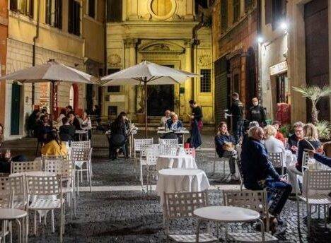 COVID, SPERANZA: “COPRIFUOCO ALLE 23 GIA’ DA DOMANI”