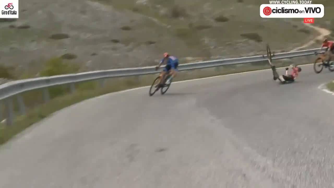 GIRO D’ITALIA: BRUTTA CADUTA PER MOHORIC, IN OSPEDALE MA E’ COSCIENTE