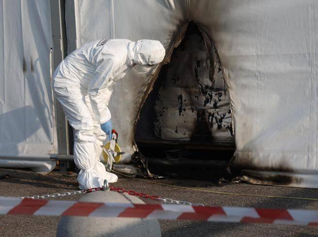 ATTENTATO HUB VACCINALE DI BRESCIA, ARRESTATI DUE MILITANTI NO-VAX