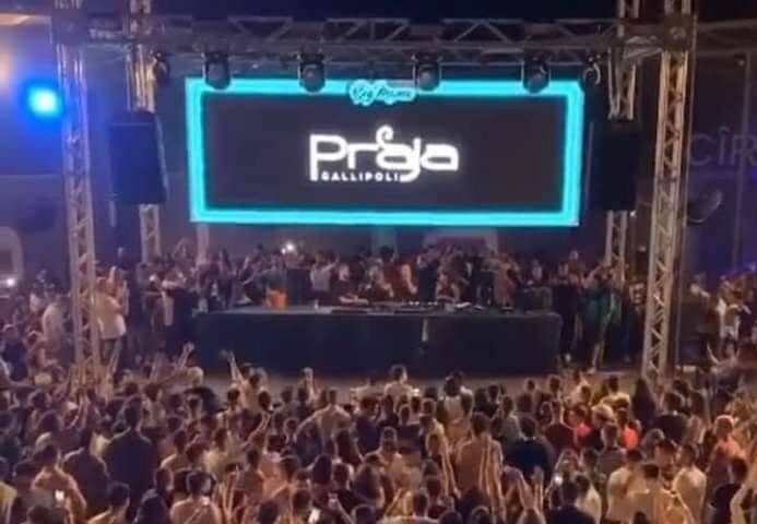 COVID, IL 5 GIUGNO TEST IN DISCOTECA GALLIPOLI: IN 2MILA CON GREEN PASS