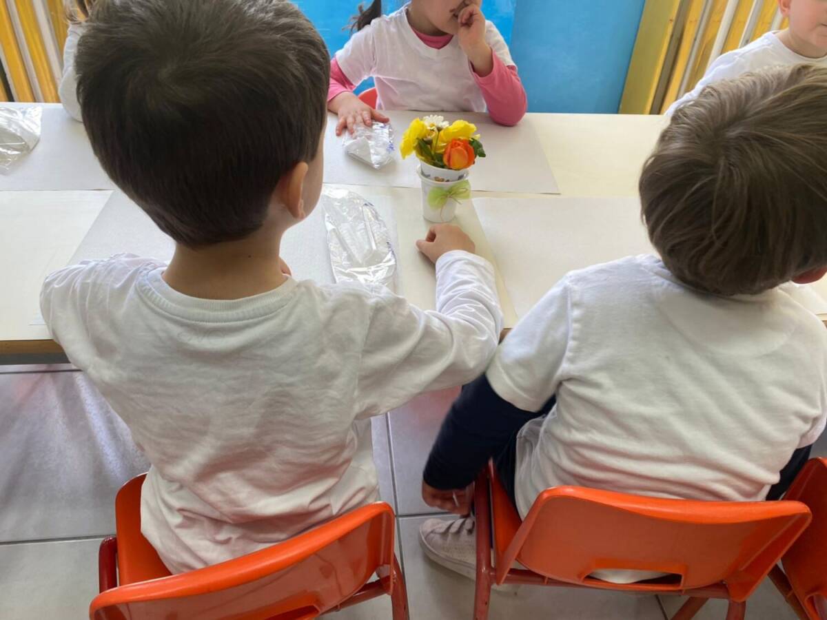 TAGLIO DEL NASTRO PER LA NUOVA CUCINA DELLA SCUOLA DELL’INFANZIA SAN LORENZO