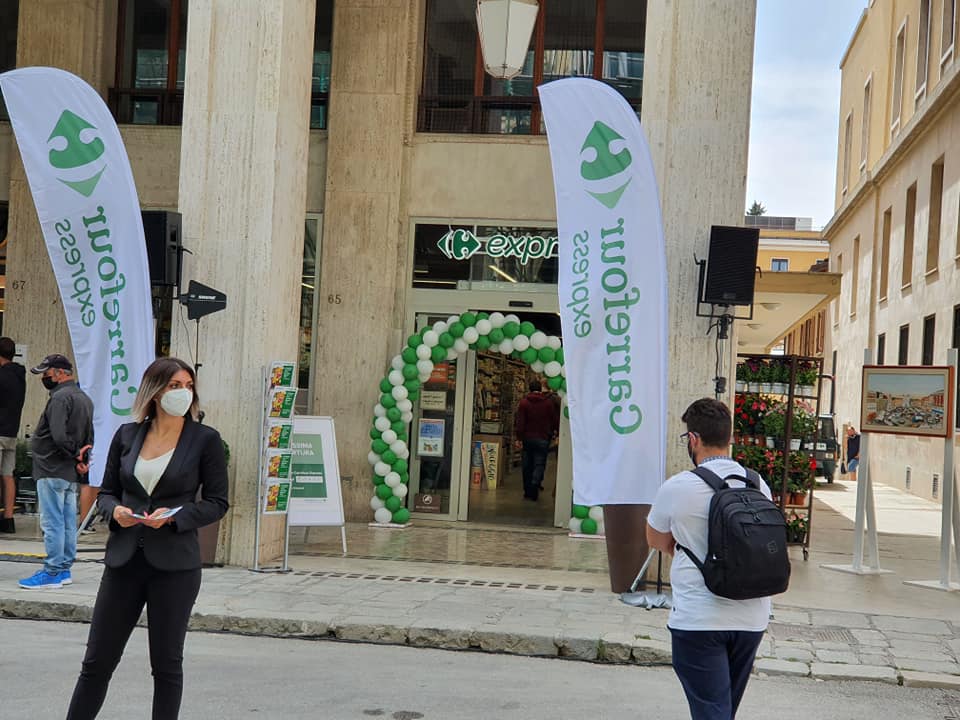 CARREFOUR EXPRESS: OGGI BRUNO VESPA A L’AQUILA, CERIMONIA DI INAUGURAZIONE NUOVO SUPERMERCATO