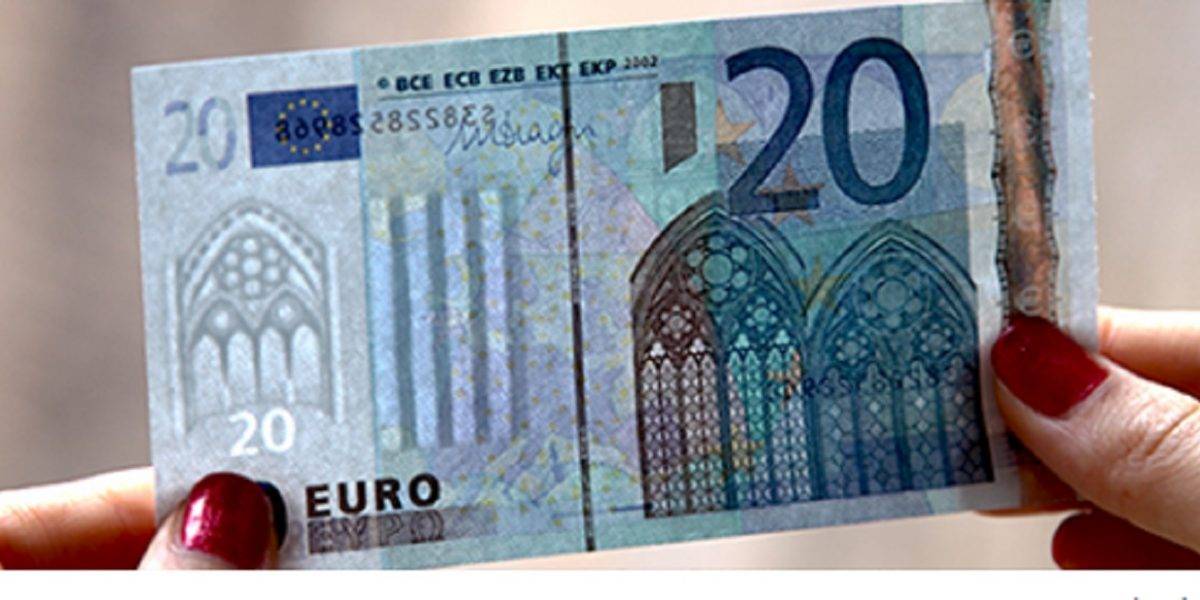 PESCARA: SPENDONO IN UN BAR 20 EURO FALSI, DENUNCIATI DUE FOGGIANI