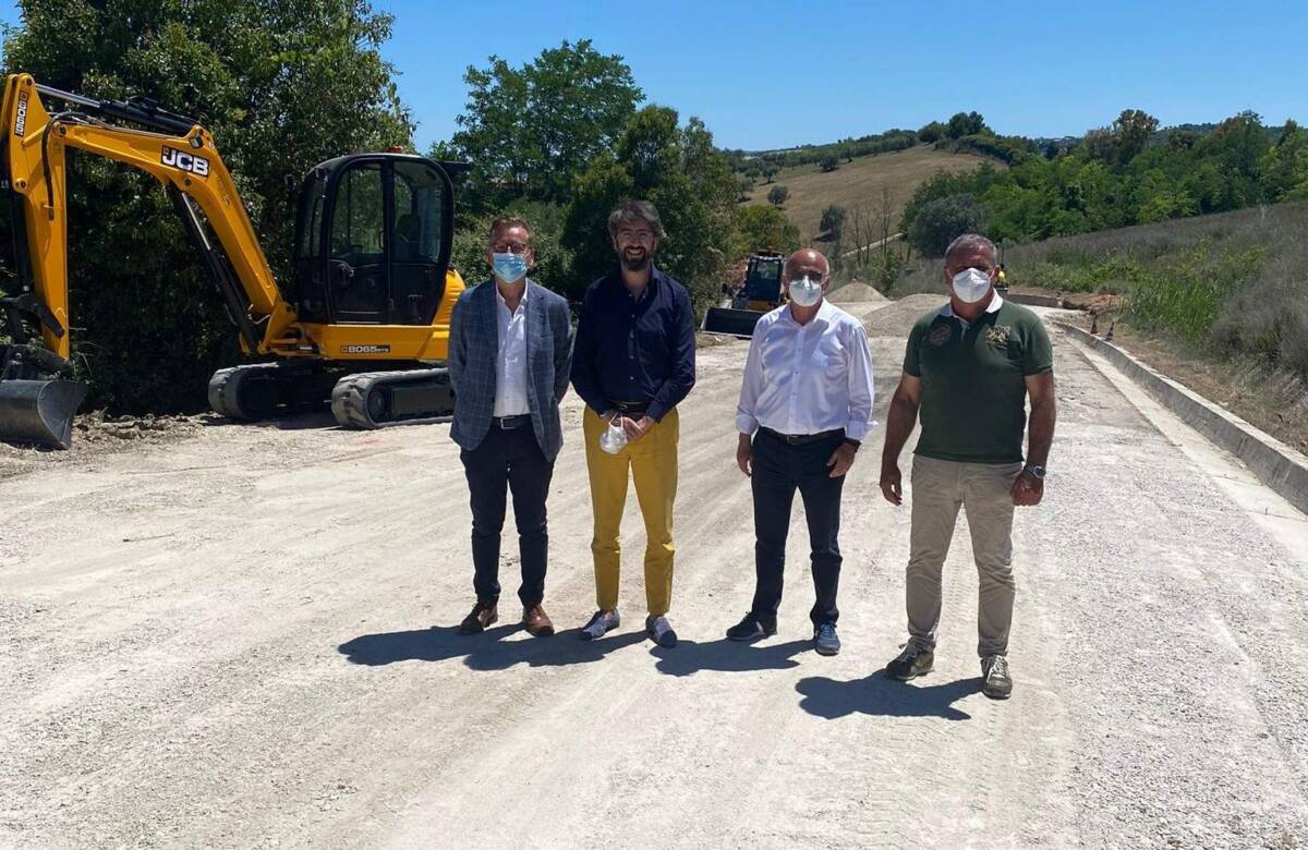 PROVINCIA TERAMO, INIZIATI LAVORI PER SISTEMAZIONE DELL’ASFALTO DELLA PANORAMICA DI TORTORETO