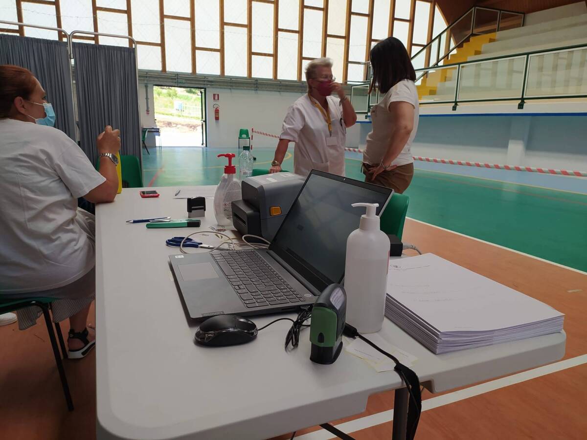 VACCINAZIONI COVID, ASL 2 RILANCIA 8 MILA POSTI IN PIÙ IN PIATTAFORMA