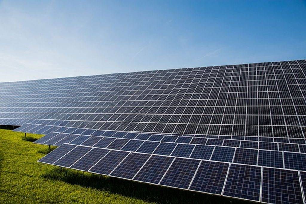 FOTOVOLTAICO CRESCE IN ABRUZZO, PRESTO COMUNITA’ ENERGETICHE