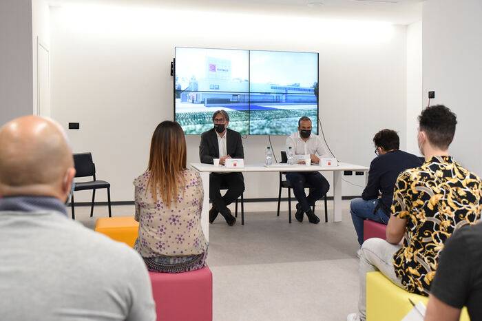 APRE “DISTRYCT” A MOSCIANO SANT’ANGELO: NASCE INNOVATIVO SPAZIO DI CONDIVISIONE, LAVORO E STUDIO