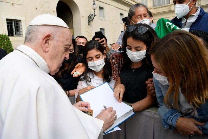 SCUOLA, PAPA FRANCESCO INCONTRA GLI STUDENTI ABRUZZESI