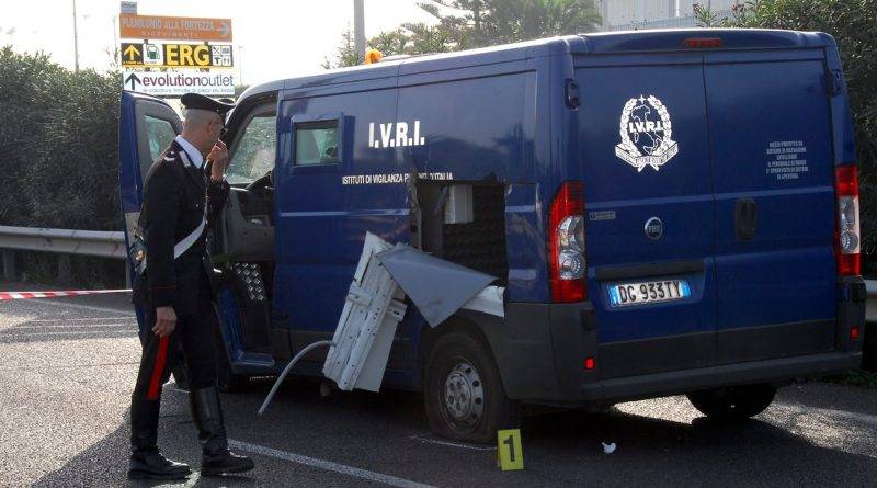 PRATOLA PELIGNA: RAPINA A MANO ARMATA, COMMANDO ASSALTA PORTAVALORI, FERITA GUARDIA GIURATA