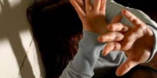 TORTORETO, TENTA DI ABUSARE DI UN MINORE: AI DOMICILIARI TURISTA DI RIETI